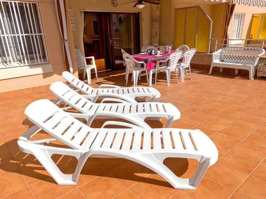Ferienwohnung Sea Front Apart. 2 Pools / 1ª Linea. 2 Piscinas Segur de Calafell Exterior foto